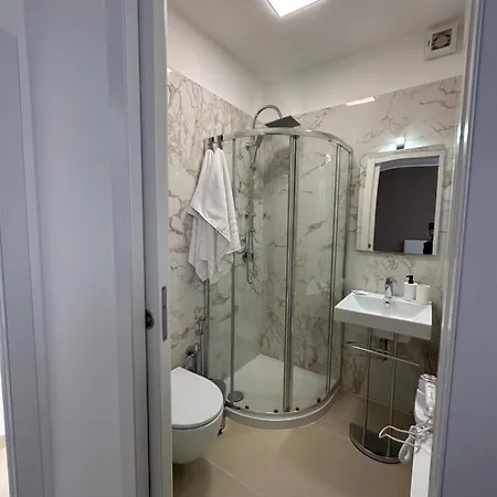 Four Naxos فندق مبيت وإفطار جيارديني ناكسوس