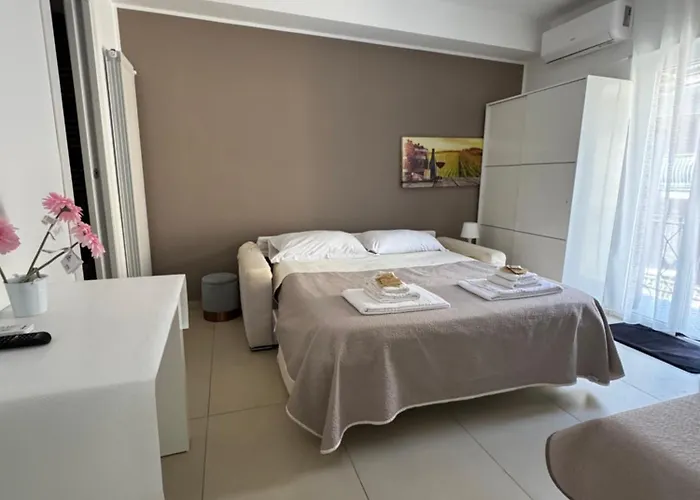 Four Naxos Bed & Breakfast 3*