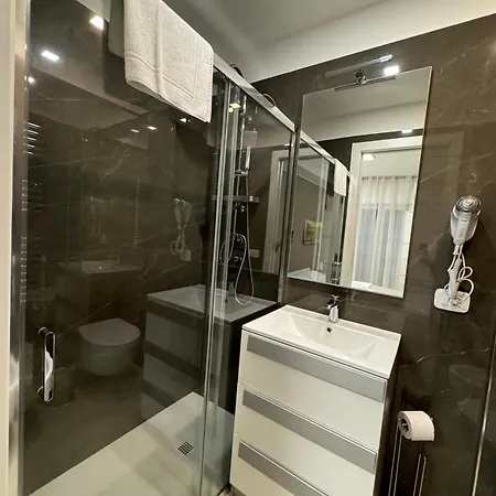 Alojamento de Acomodação e Pequeno-almoço Four Naxos Giardini Naxos